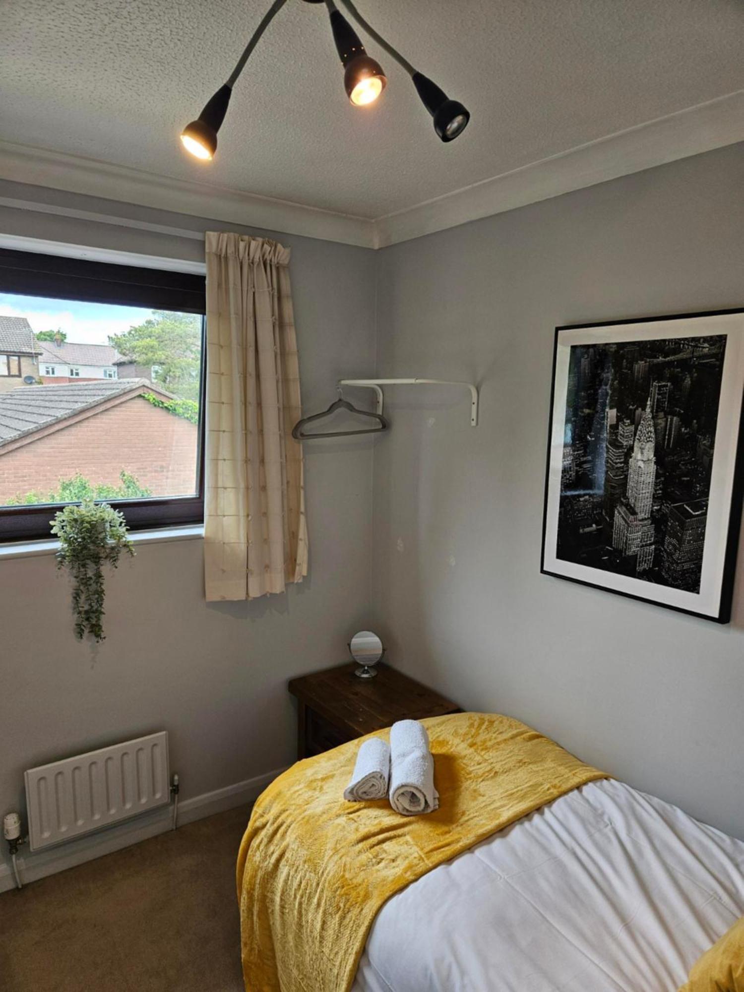 Redcot Gardens Stamford 4 Bed Contractor Familt Home With Parking Ngoại thất bức ảnh